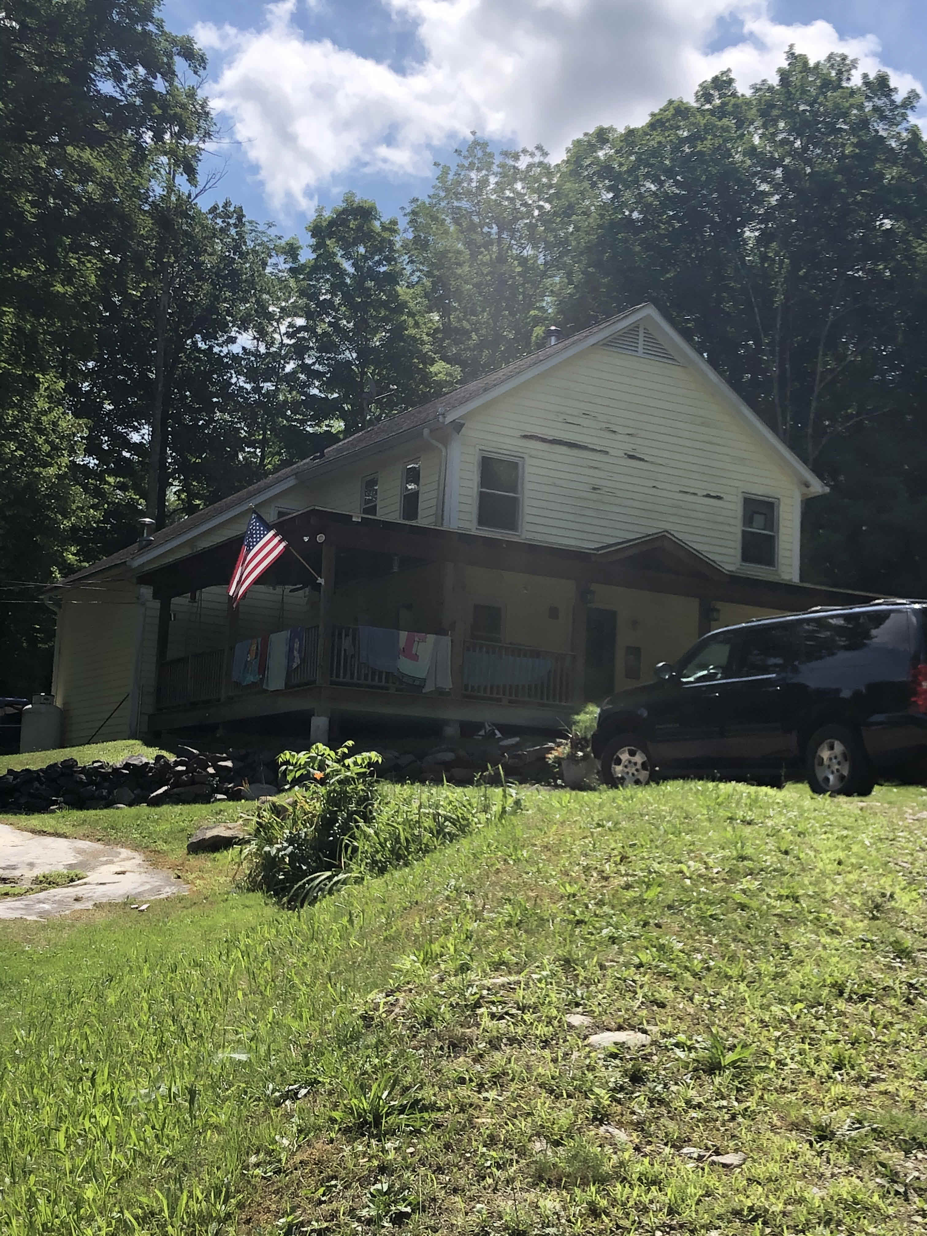 Building photograph for 127 FARNUM ROAD